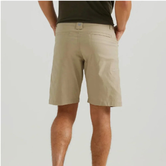 Wrangler Men's Outdoor Shorts, Size 42, Beige,‎ Performance Utility, New w Tags - Picture 9 of 10